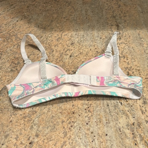 More than Magic Floral Print Bra with Adjustable Straps. No underwire - Picture 5 of 9